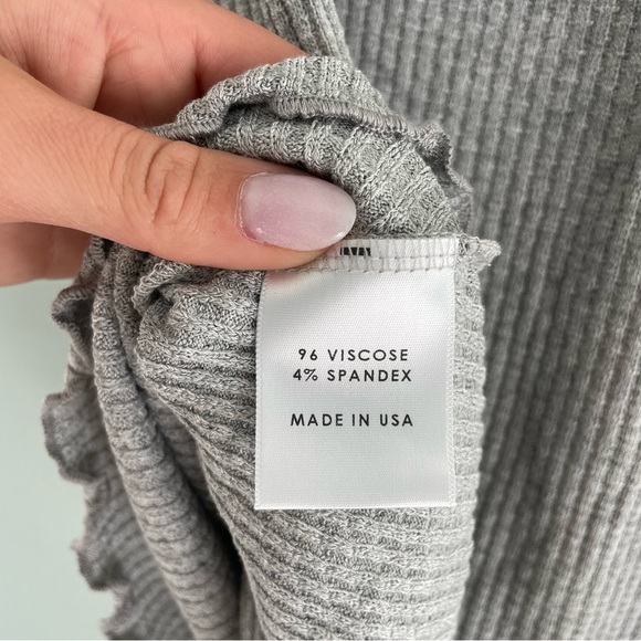 Lovers + Friends Ribbed One-Shoulder Tank Top Grey NWT - Picture 6 of 7